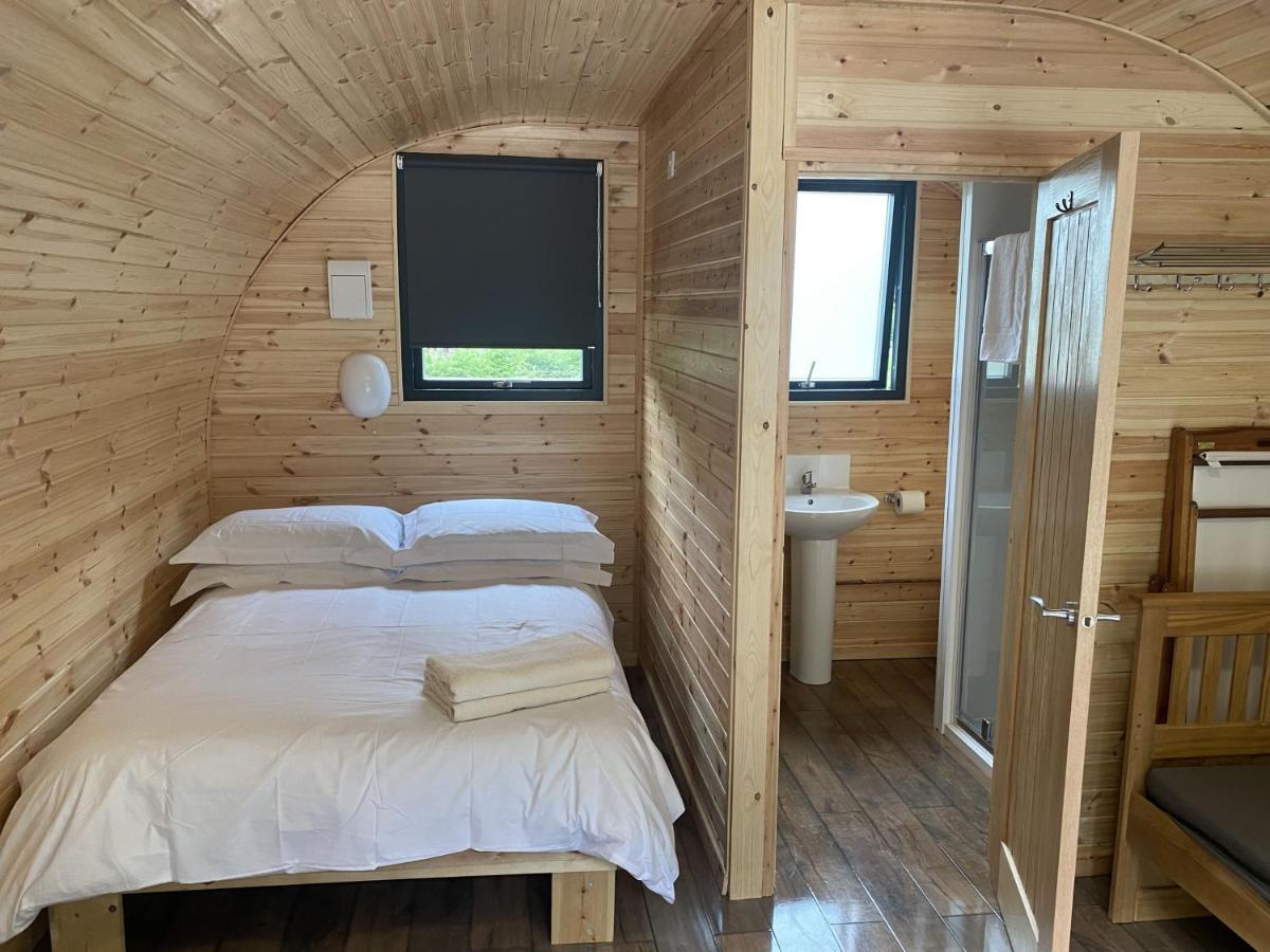 Forest Pod 4 Pet Friendly Villa Neath Exterior photo